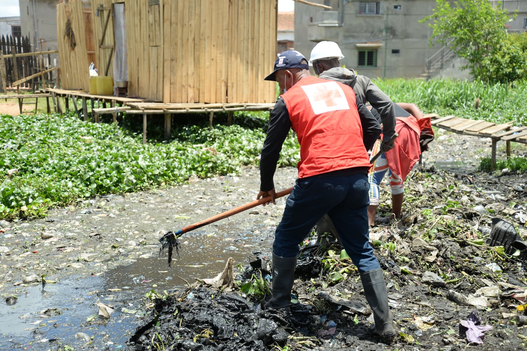 Travaux d’assainissements et de curages de canaux